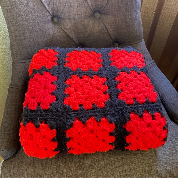 Vintage Granny Square Crochet Afghan Throw Blanket - Picture 3 of 11